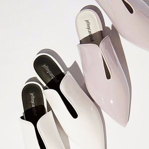 NWOT Jeffrey Campbell Jaylin Flat